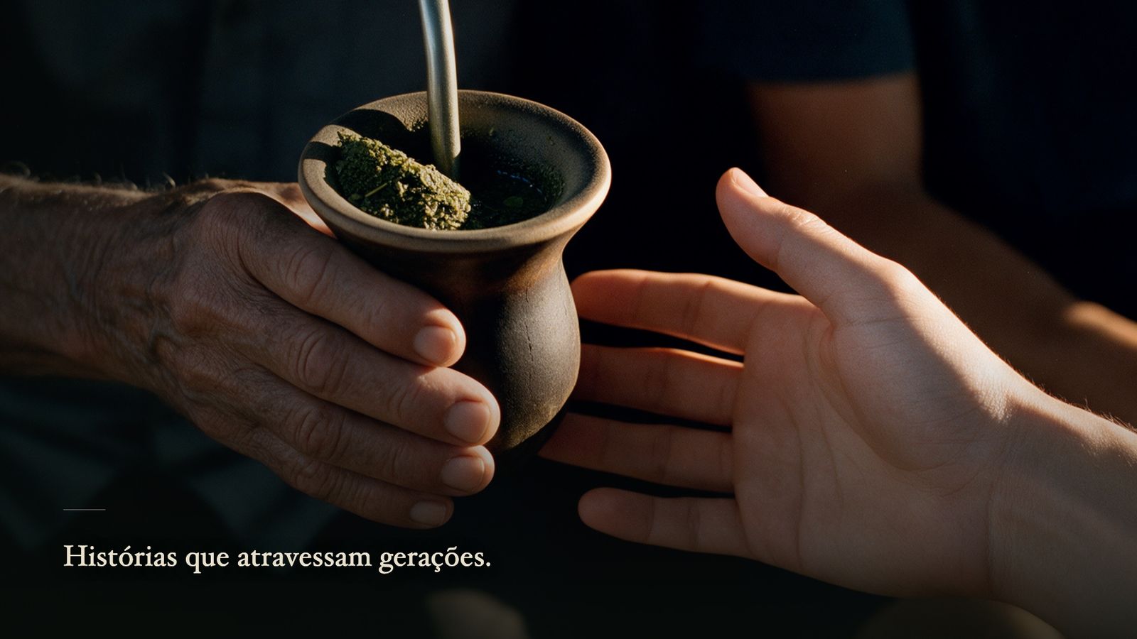 Key visual da campanha com a assinatura Histórias que atravessam gerações
